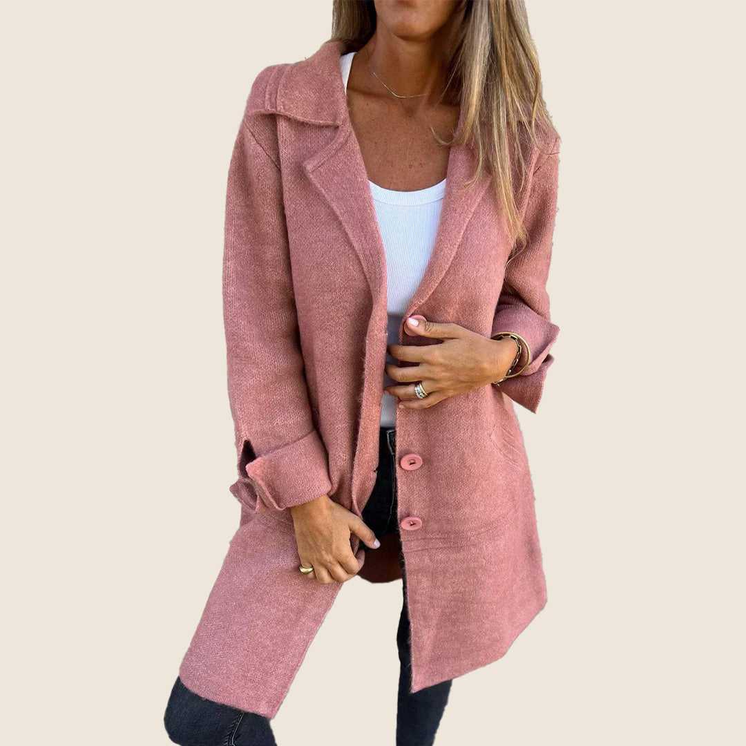 Sofia – Weiche Jacke mit Knöpfen